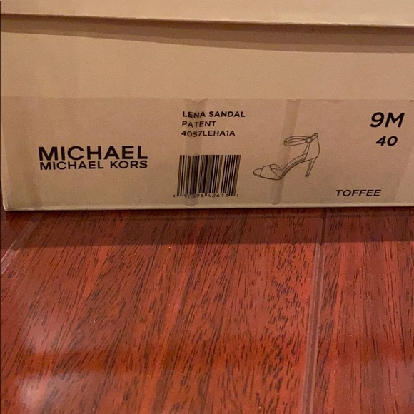 Michael Kors nude strappy heel - Picture 5 of 5